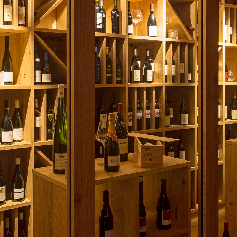 Frutt Resort, Family Lodge – Wine & Cigar